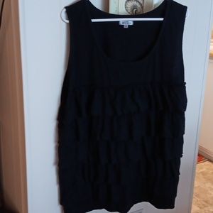 Black ruffled tank top 2x
